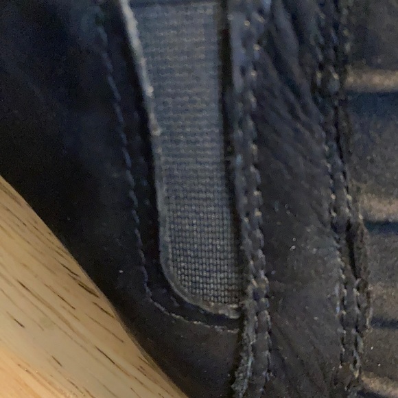 Clarks slip on black suede shoes - Picture 10 of 10